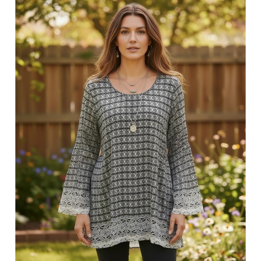 Fashion Bug 1X Tunic Top Gray Black Bell Sleeves Boho Whimsigoth Comfy Flowy